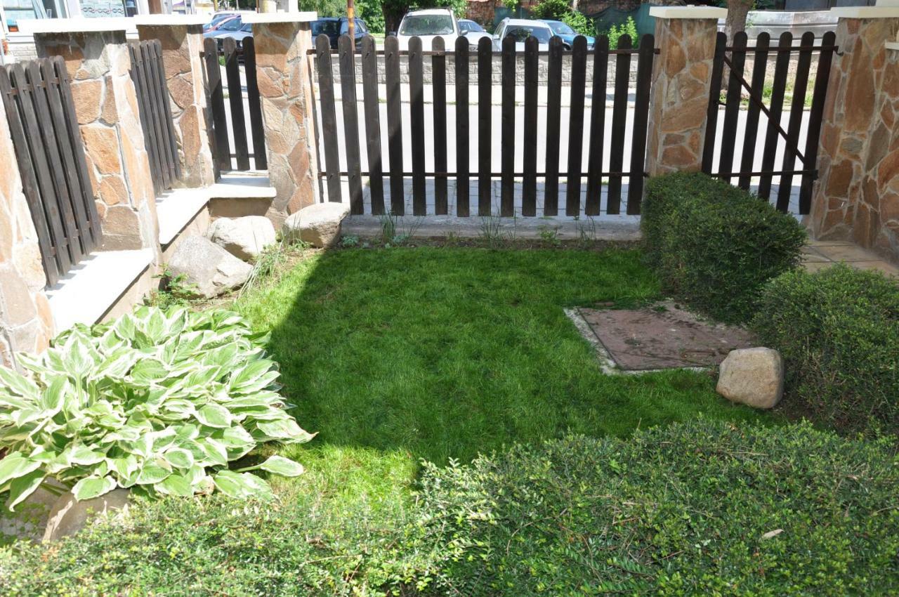 Къща За Гости Ирис Kjustendil Exterior foto